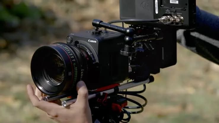A literal Black Box, Canon ME20F-SH!