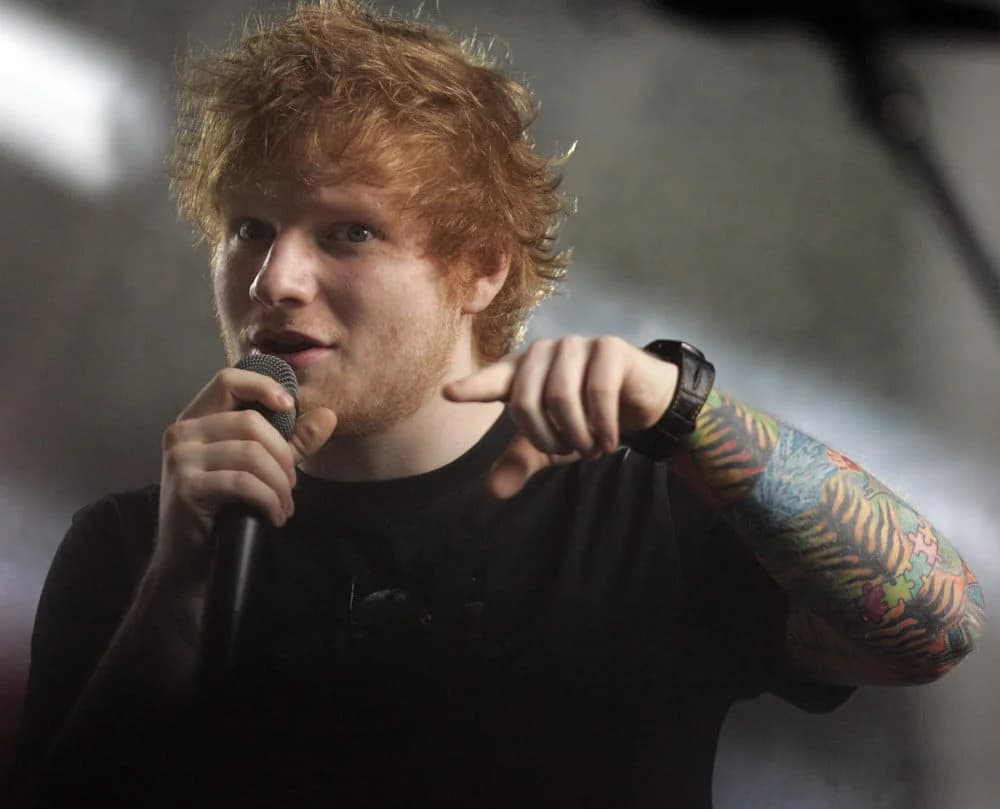 Ed Sheeran hasn't had a phone for 7 years, brilliant.