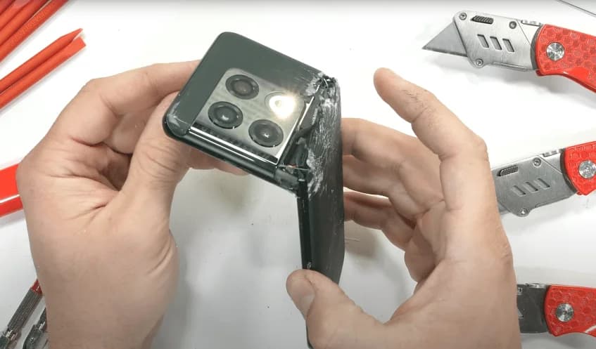 OnePlus 10 Pro snaps in half in the durability test, weakest device ever?