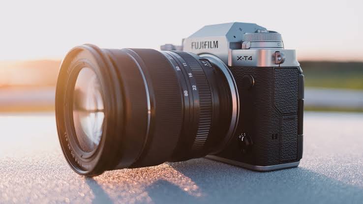 Fuji XT4- The Better One